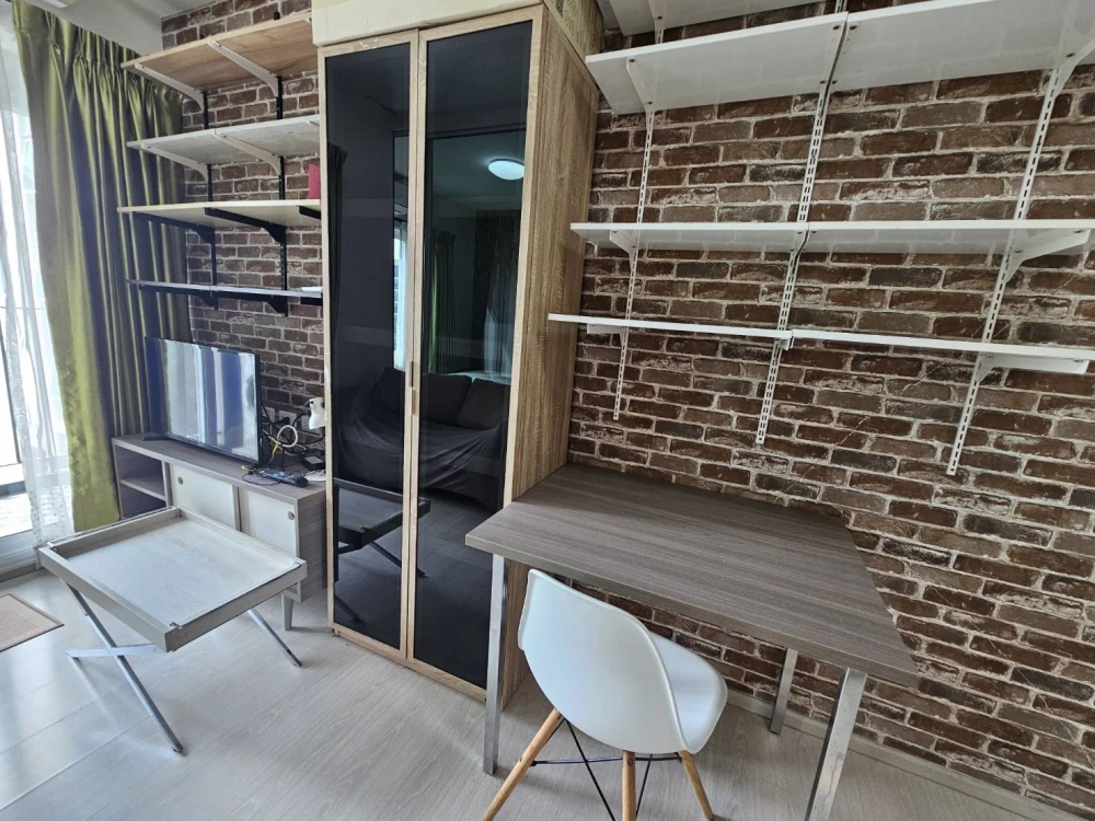 For rent: Eco Chapter one Huai Khwang, decorated in loft coffee style, convenient and complete here. Come and book now.