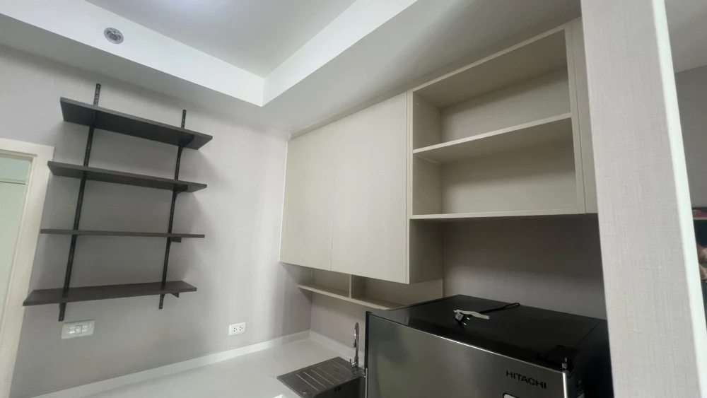 For rent: Eco Chapter one Huai Khwang, decorated in loft coffee style, convenient and complete here. Come and book now.