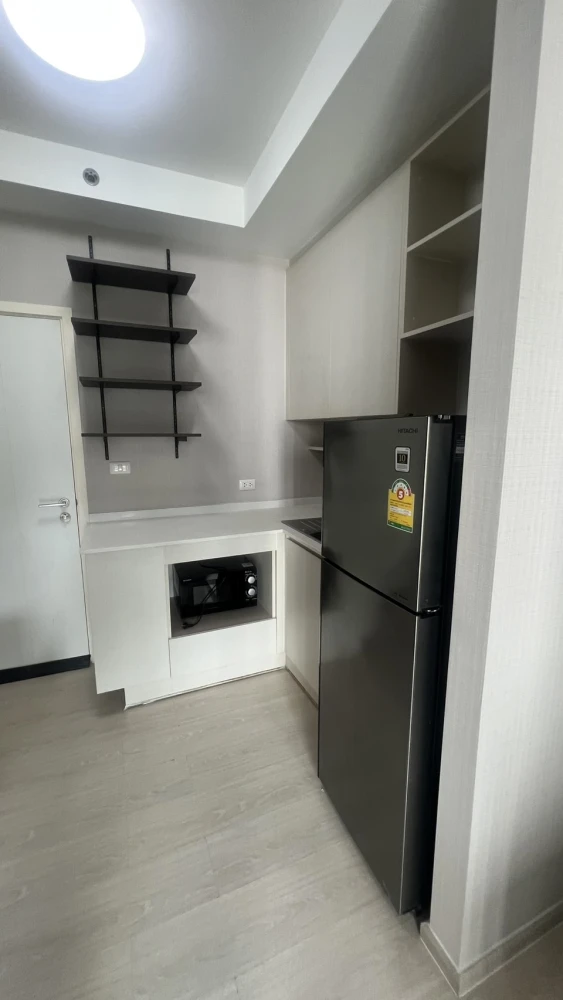 For rent: Eco Chapter one Huai Khwang, decorated in loft coffee style, convenient and complete here. Come and book now.