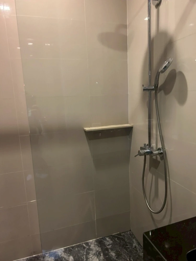 For rent: Edge By Sansiri (Sukhumvit 23), 14th floor, fully furnished, nice to live in, interested, reserve now.
