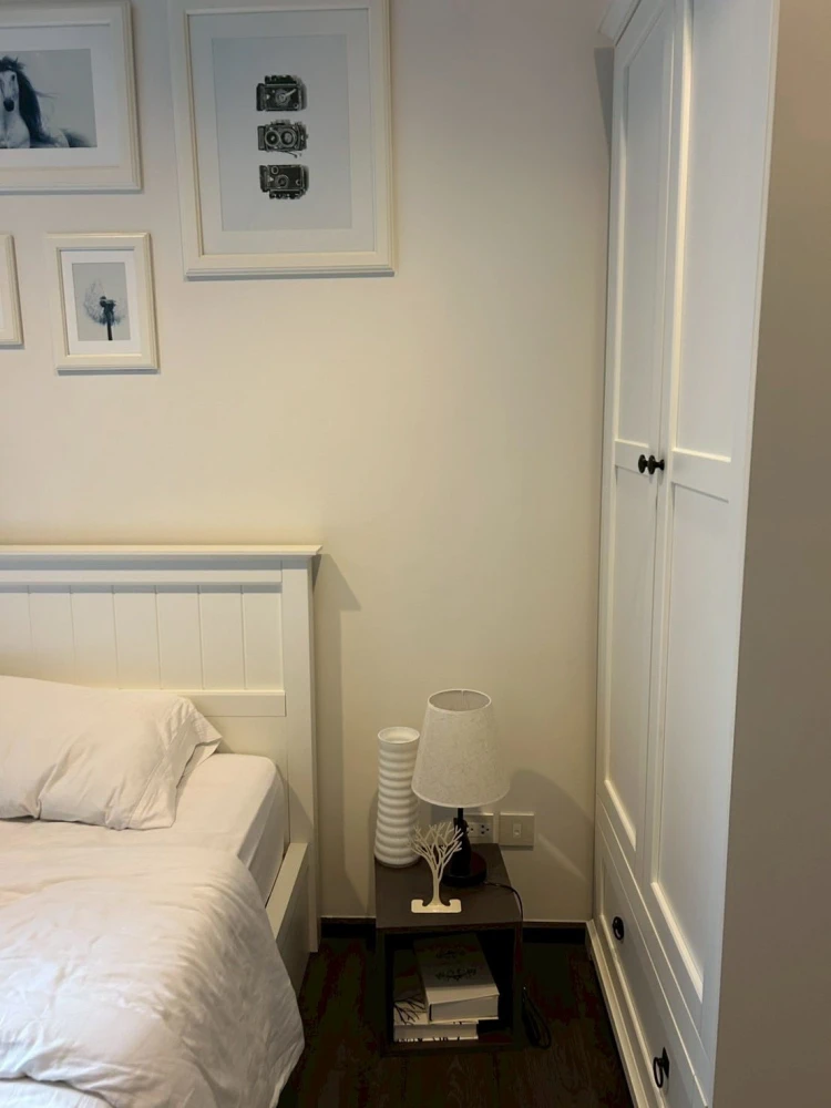 For rent: Edge By Sansiri (Sukhumvit 23), 14th floor, fully furnished, nice to live in, interested, reserve now.