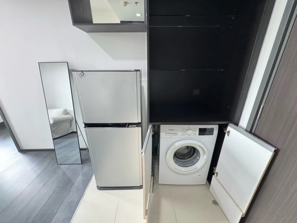 For rent: Edge By Sansiri (Sukhumvit 23), 14th floor, fully furnished, very livable. Don't miss out!