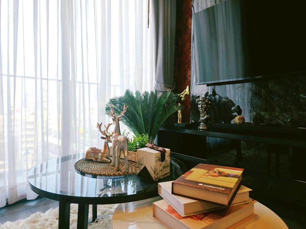 For rent: Edge By Sansiri (Sukhumvit 23), 3rd floor, beautiful unit, fully furnished. Book now! (Quickly!)
