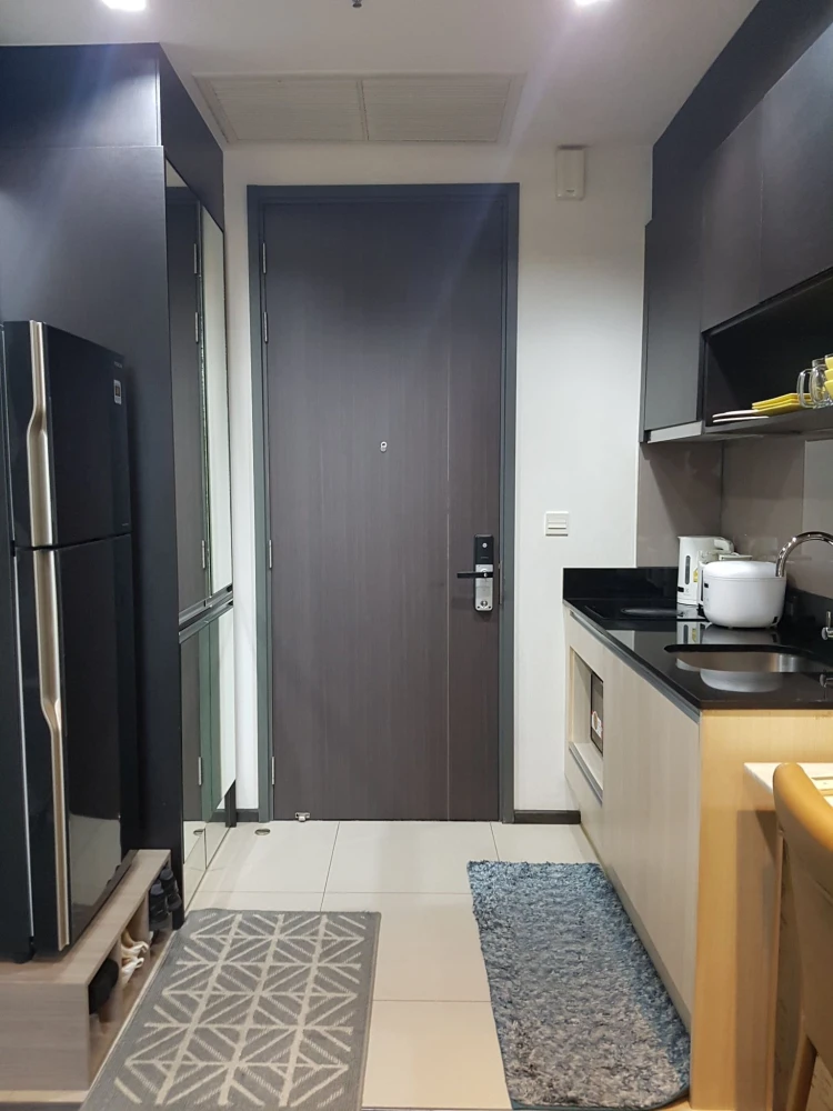For rent: Edge By Sansiri (Sukhumvit 23), 4th floor, nice room, fully furnished, reserve now!
