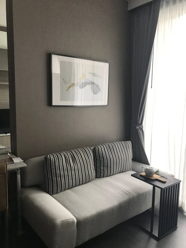 For rent: Edge By Sansiri (Sukhumvit 23), 4th floor, nice room, fully furnished, reserve now!