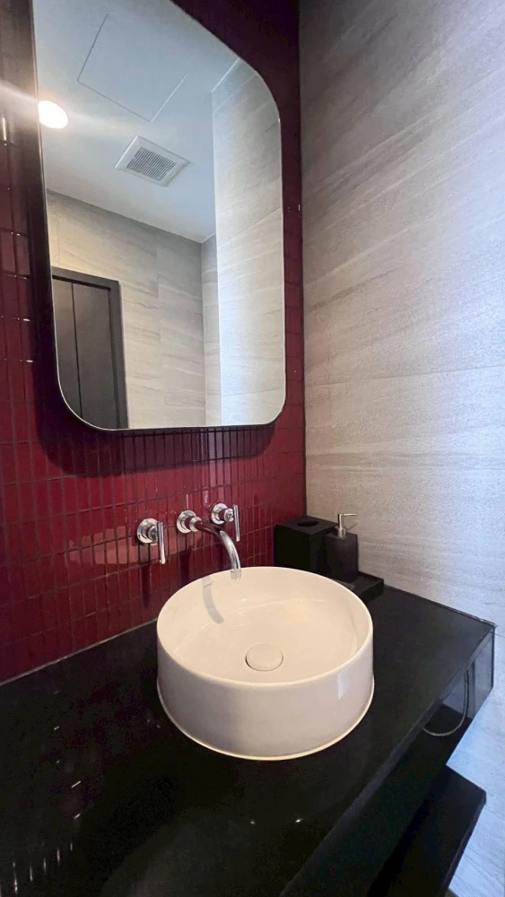 Edge Central Pattaya (Pattaya Central) condo for rent. Panoramic city view. Fully furnished with all appliances. Don't miss out!