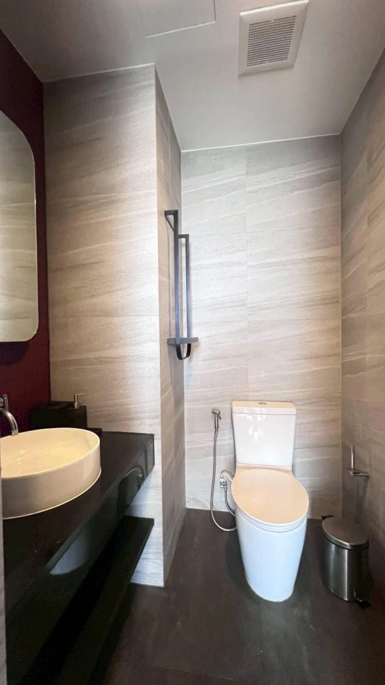 Edge Central Pattaya (Pattaya Central) condo for rent. Panoramic city view. Fully furnished with all appliances. Don't miss out!