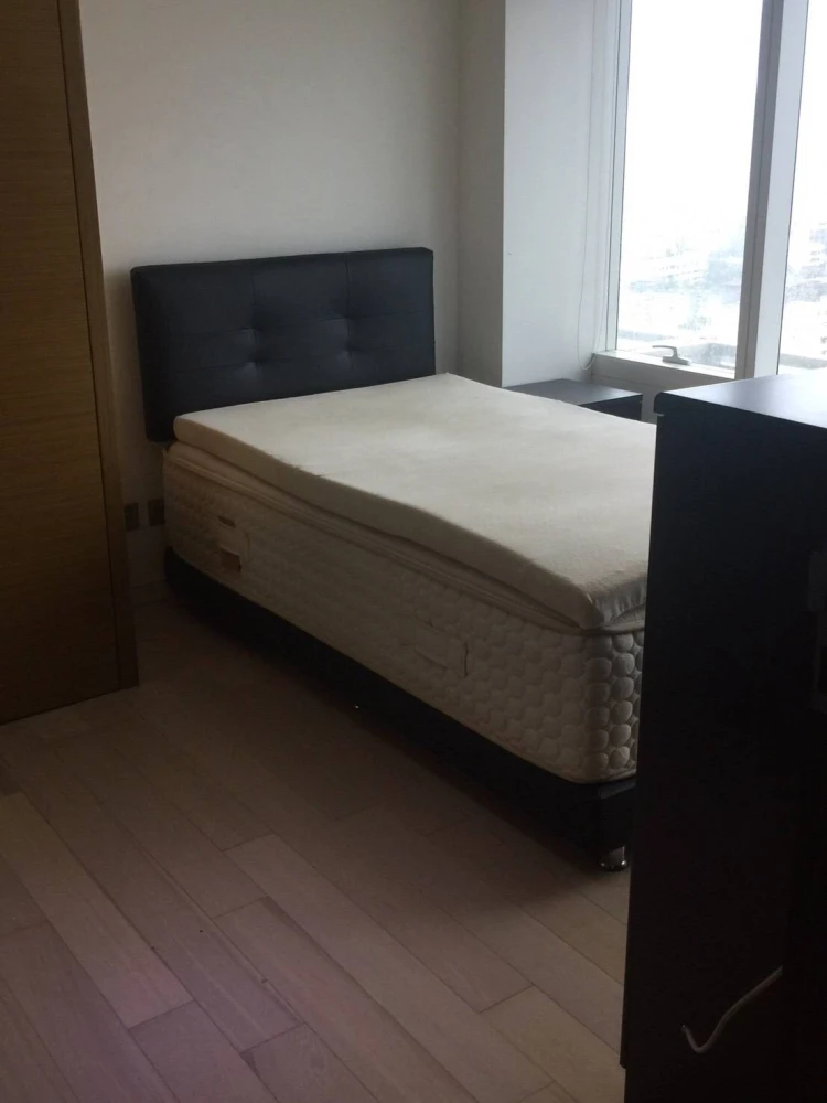 For rent: Eight Thonglor Residences, very high floor unit, each bedroom has its own private bathroom, open-plan living area. Reserve now!