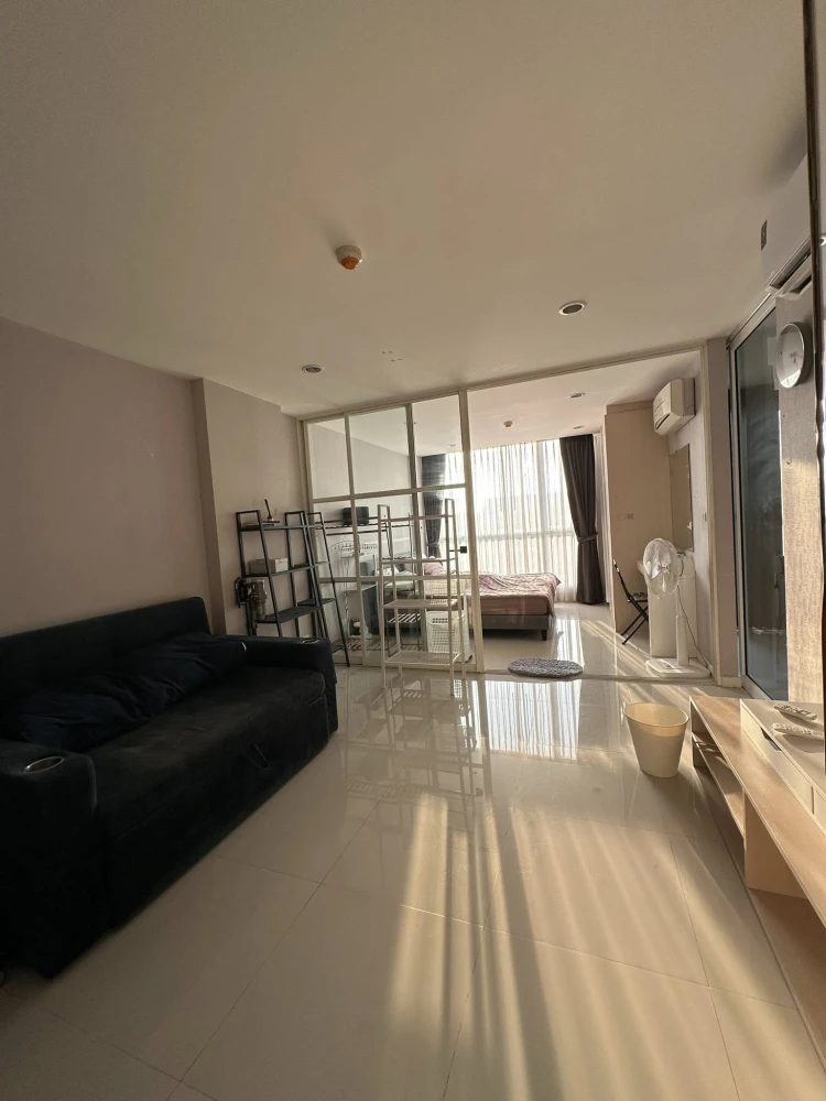 For rent: Elements Srinakarin, 1 bedroom, 1 bathroom. Great location. Fully furnished with complete amenities. Don't miss out!