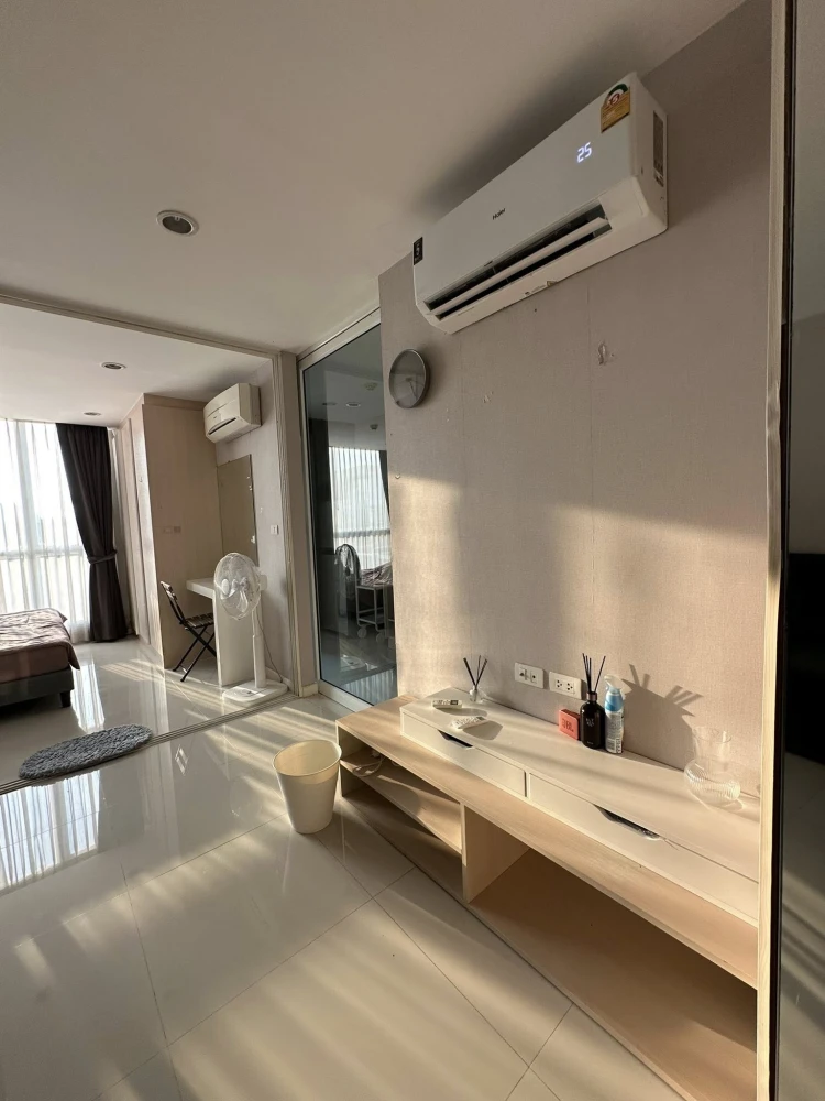 For rent: Elements Srinakarin, 1 bedroom, 1 bathroom. Great location. Fully furnished with complete amenities. Don't miss out!
