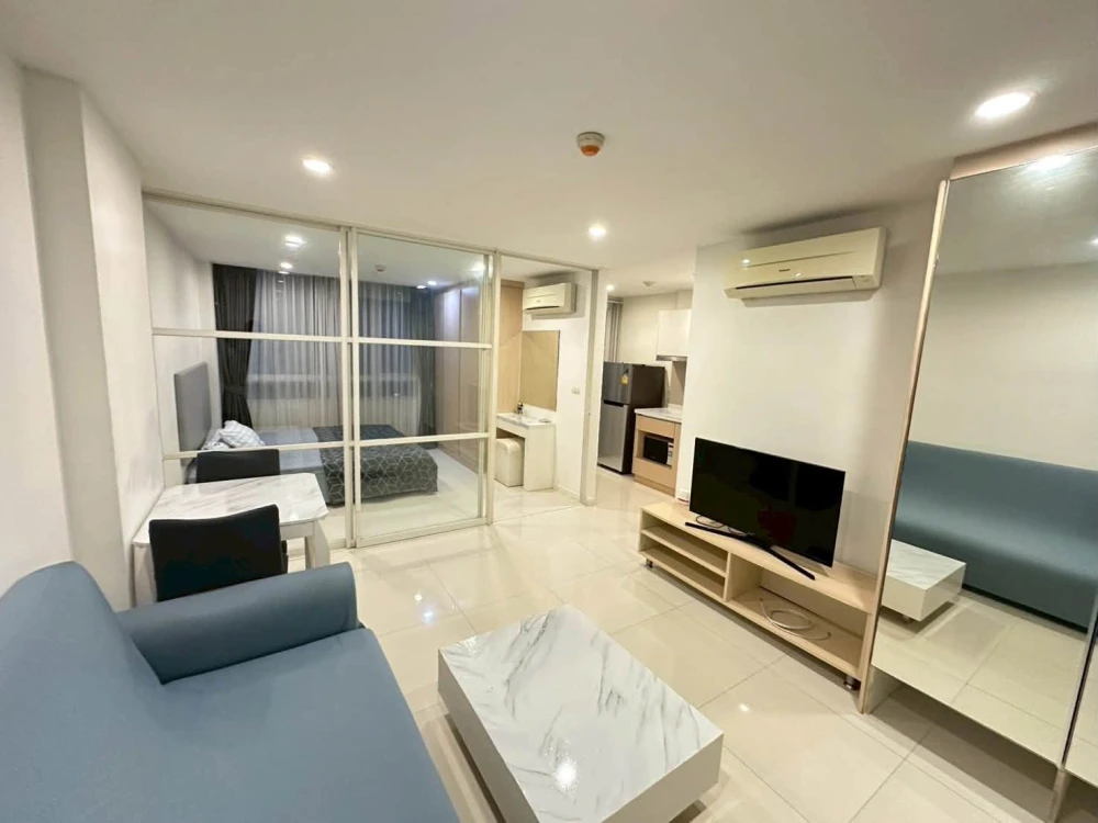 For rent: Elements Srinakarin, a lovely room with complete furniture and appliances. What are you waiting for?