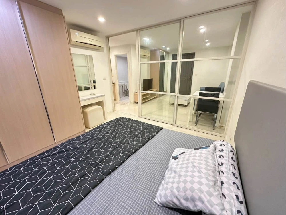 For rent: Elements Srinakarin, a lovely room with complete furniture and appliances. What are you waiting for?