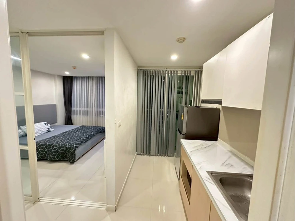 For rent: Elements Srinakarin, a lovely room with complete furniture and appliances. What are you waiting for?