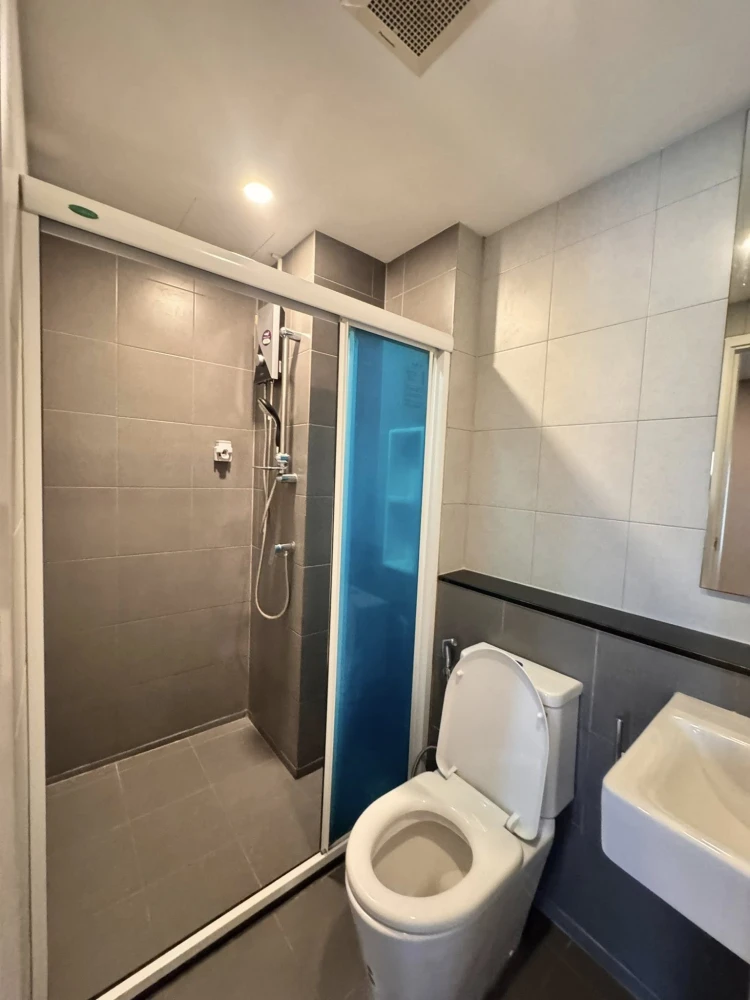 For rent Elio Del Moss Phaholyothin 34 1 bedroom 1 bathroom, good location, comes with complete facilities, don't miss it.