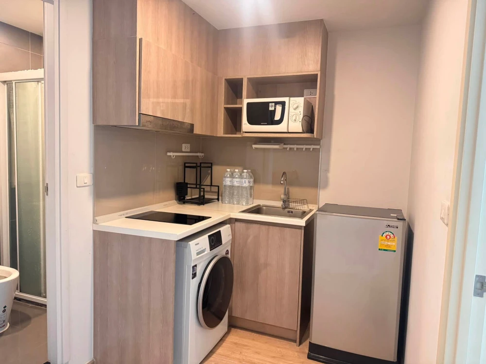 For rent: Elio Del Moss Phaholyothin 34, 1 bedroom, 1 bathroom, fully furnished, pool view. Don't miss out!