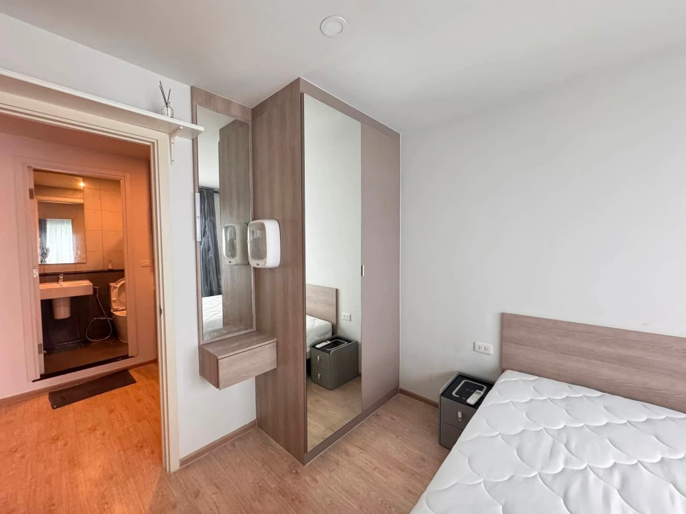 For rent: Elio Del Moss Phaholyothin 34, 1 bedroom, 1 bathroom, fully furnished, pool view. Don't miss out!