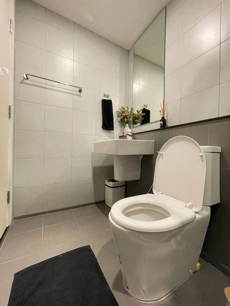 For rent: Elio Del Moss Phaholyothin 34, 6th floor, pool view, fully furnished, ready to move in. Book now!