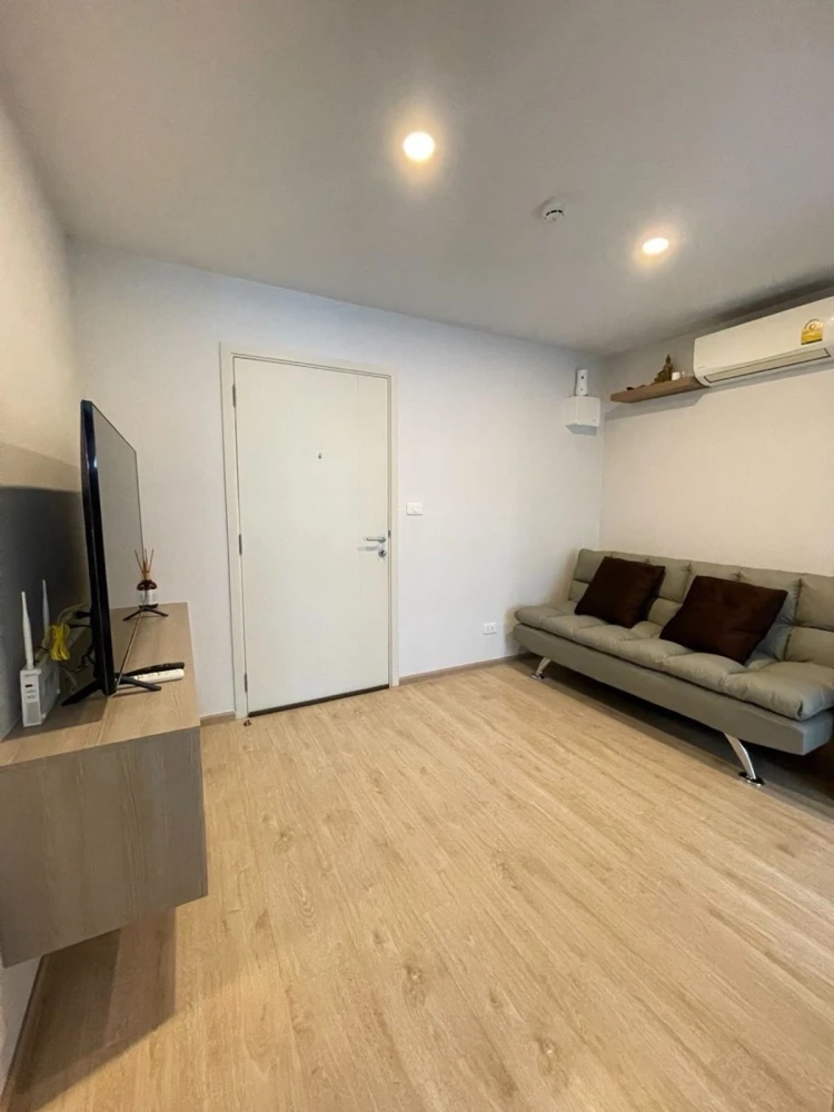 For rent: Elio Del Moss Phaholyothin 34, 6th floor, pool view, fully furnished, ready to move in. Book now!