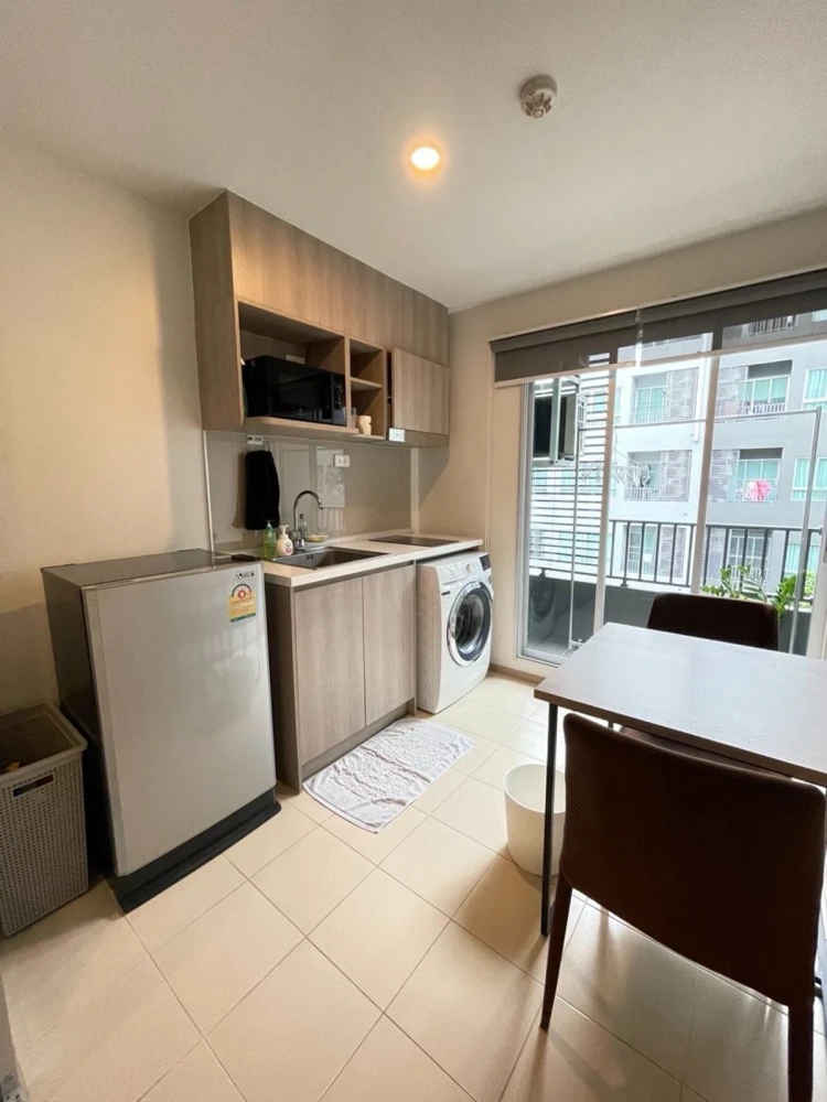 For rent: Elio Del Moss Phaholyothin 34, 6th floor, pool view, fully furnished, ready to move in. Book now!