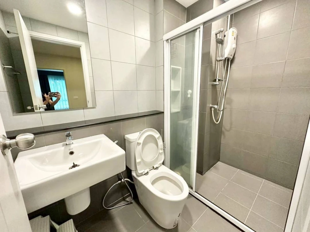 For rent Elio Del Moss Phaholyothin 34, spacious room, ready to move in, fully furnished + electrical appliances, book now before you miss out!!