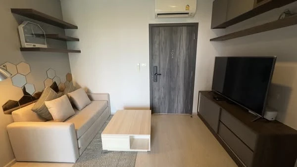 For rent: Elio del Nest, 19th floor, pool view, good view, no buildings blocking, fully furnished, nice to live in, reserve now!