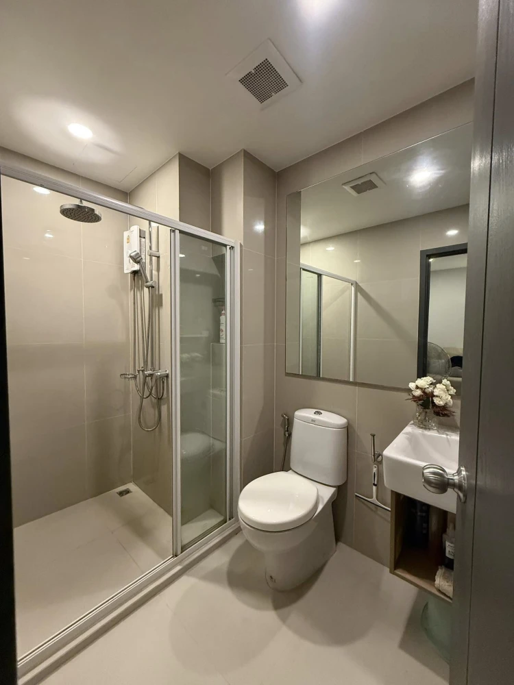 For rent Elio del nest, 30th floor, fully furnished room, nice to live in. If you don't book, you'll miss out. Hurry!