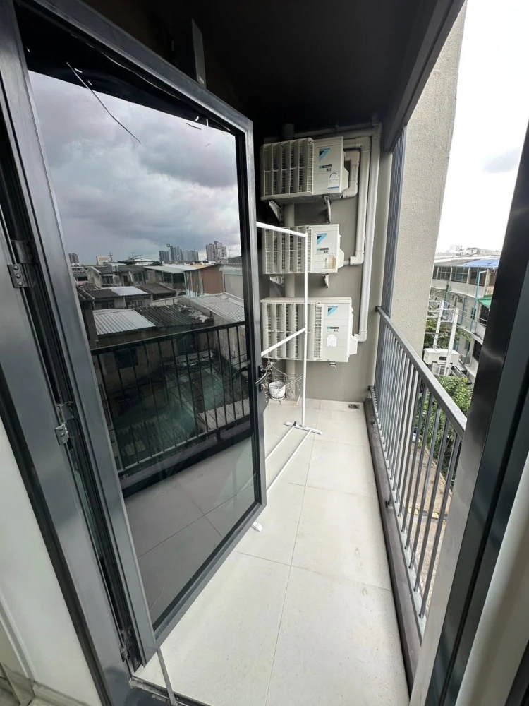 For rent: Elio del nest, 4th floor, nice room, fully furnished, reserve now, hurry!