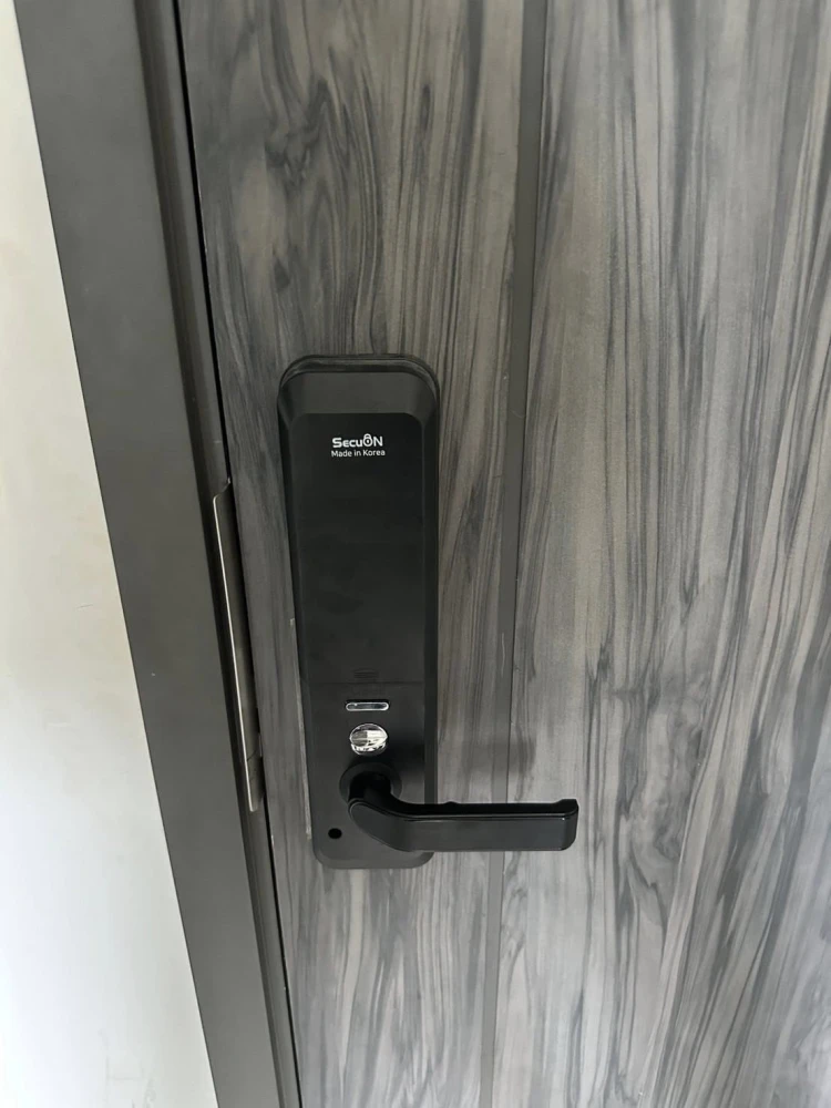For rent: Elio del nest, 4th floor, nice room, fully furnished, reserve now, hurry!