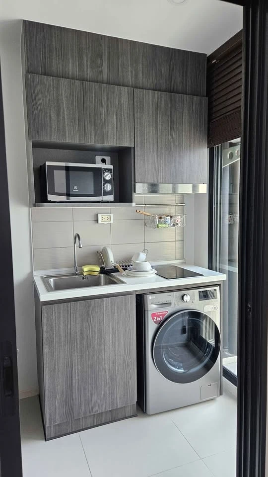 For rent Elio Del Nest, Building G, 23rd floor, beautiful city view from high angle, with minimalist style furniture. You must book this.