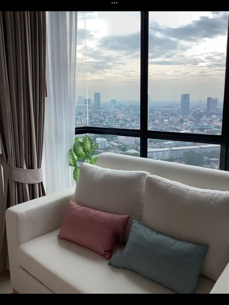 For rent: ELIO DEL NEST, the largest unit in the project. Beautifully decorated with ample storage space. Don't miss out!