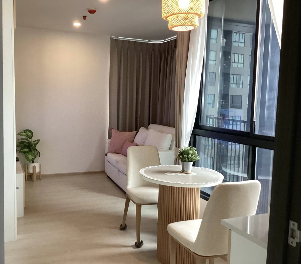 For rent: ELIO DEL NEST, the largest unit in the project. Beautifully decorated with ample storage space. Don't miss out!