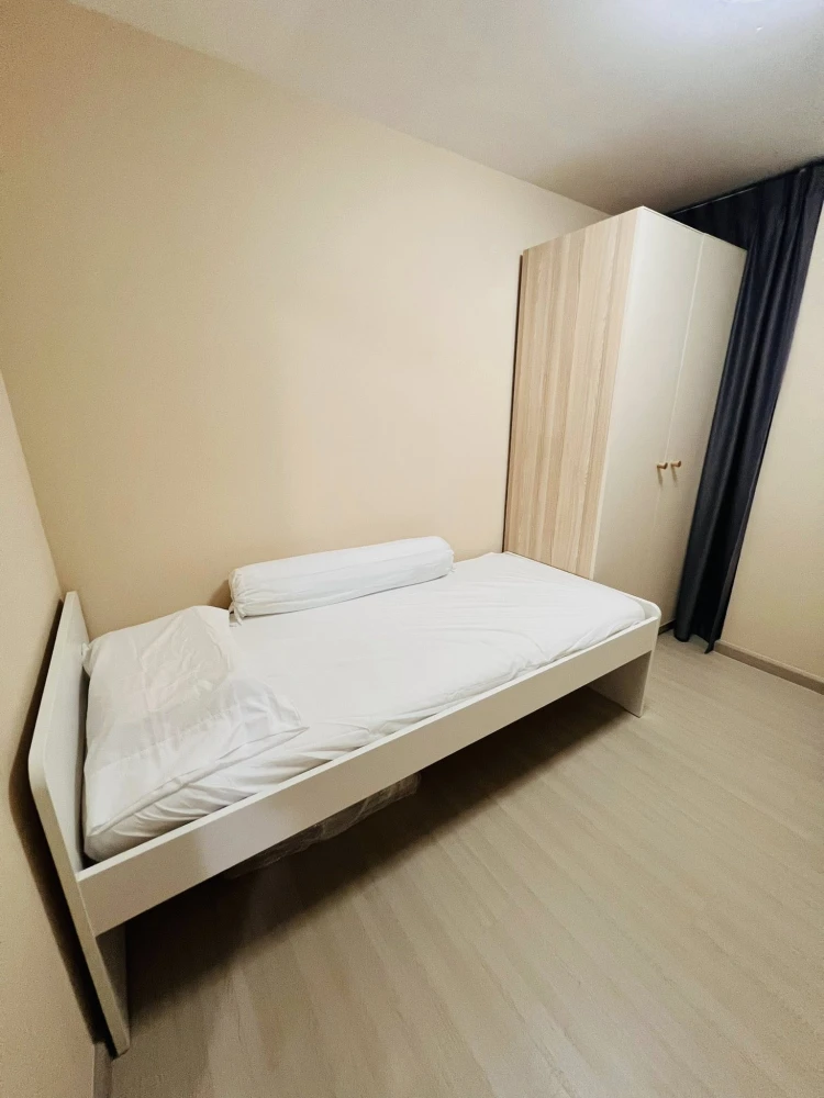 For rent: Elio DelRay, 5th floor, pool view, corner unit. Quiet and relaxing atmosphere. Book now!