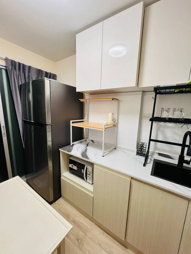 For rent: Elio DelRay, 5th floor, pool view, corner unit. Quiet and relaxing atmosphere. Book now!