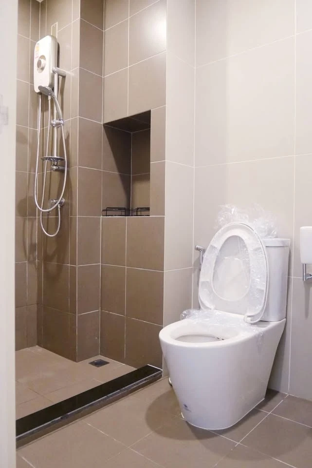 For rent, Elio Sathorn-Wutthakat 1 bedroom, 9th floor, high, black, price is being hit. If interested, hurry up and move to reserve it.