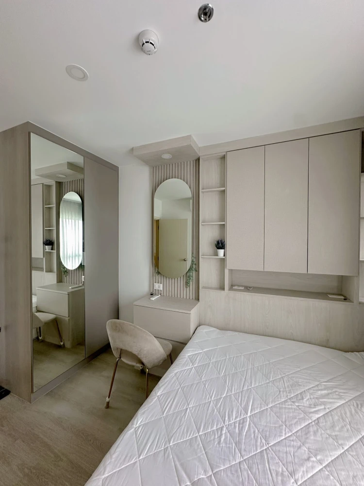 For rent: Elio Sathorn-Wutthakat, 1 bedroom, 1 bathroom, fully furnished. Just bring your bags and move in!