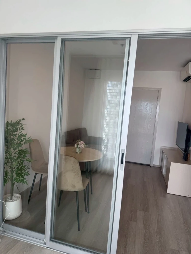 For rent Elio Sathorn-Wutthakat, 38th floor, high floor, fully furnished, ready to move in. Interested, hurry and book now, don't miss out.