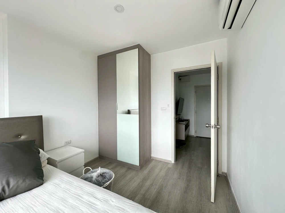 Elio Sathorn-Wutthakat for rent, high floor, ready to move in, fully furnished, reserve now before it's gone.