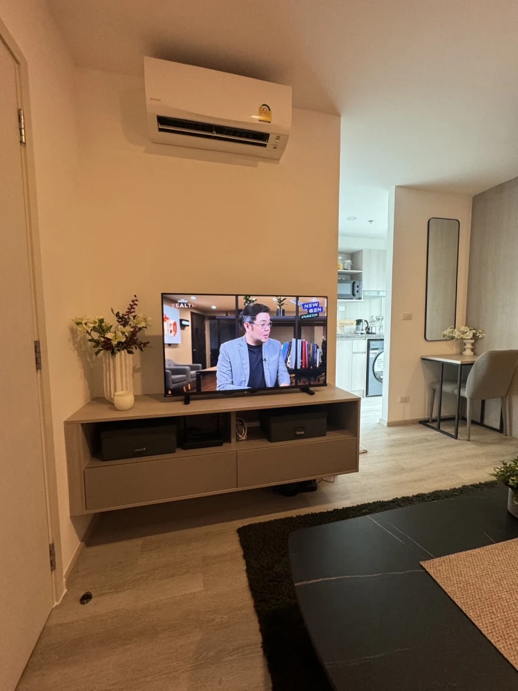 For rent Elio Sathorn-Wutthakat, nice room, good location, fully furnished, just bring your bags and move in.