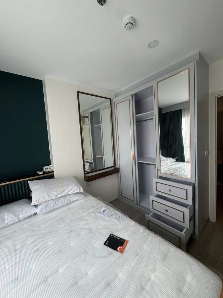 For rent: Elio Sathorn-Wutthakat. A lovely room in a prime location, with coordinated decor and complete amenities. Book now!