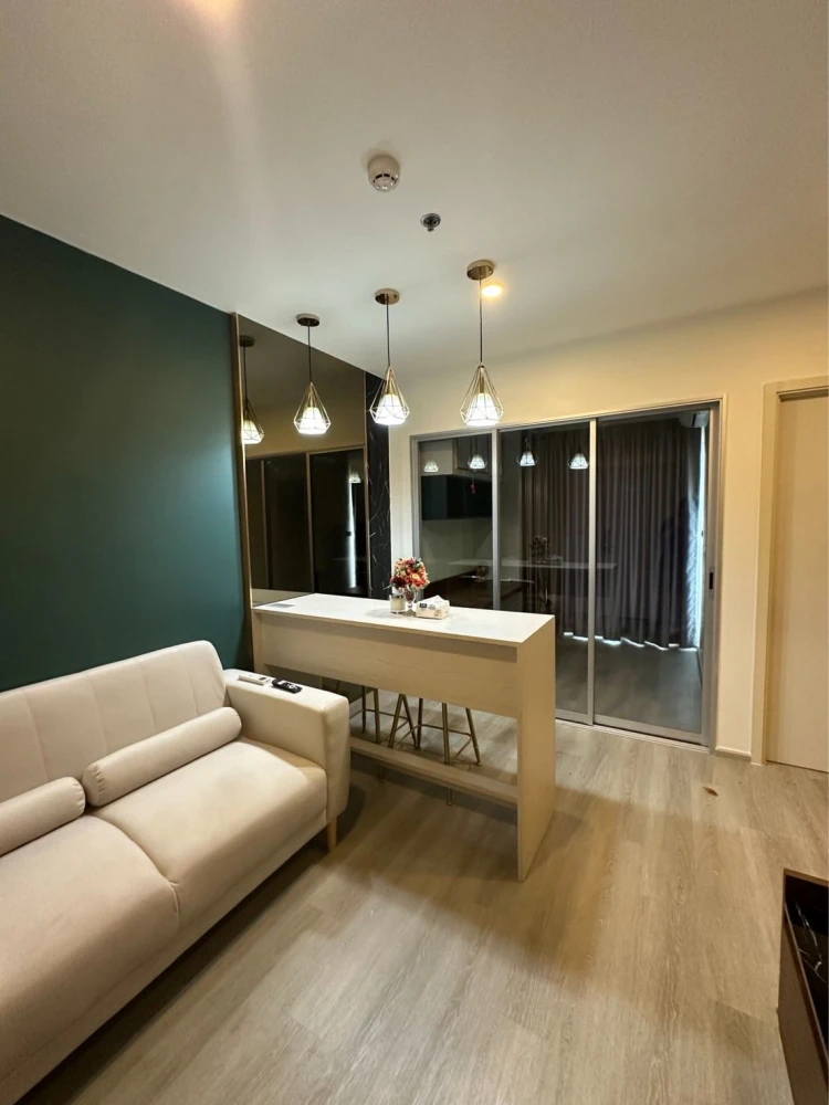 For rent: Elio Sathorn-Wutthakat. A lovely room in a prime location, with coordinated decor and complete amenities. Book now!