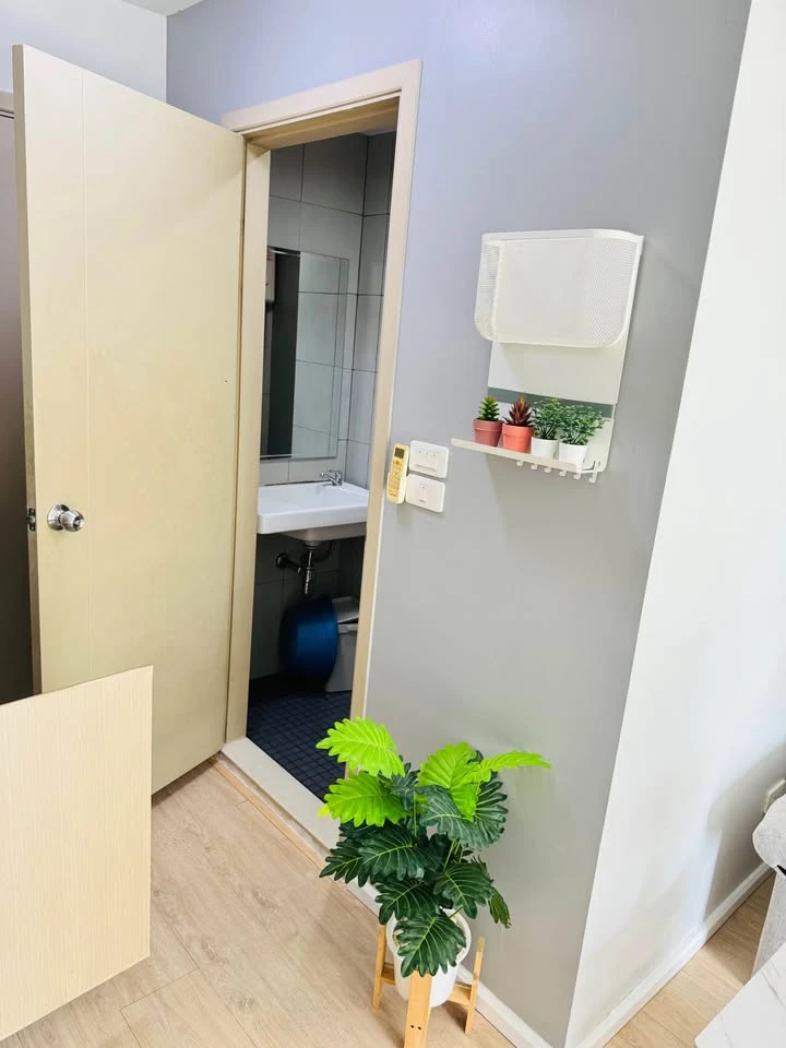 For rent: ELIO Sukhumvit 64, nice room, good location, comes with complete furniture and facilities. Book now.