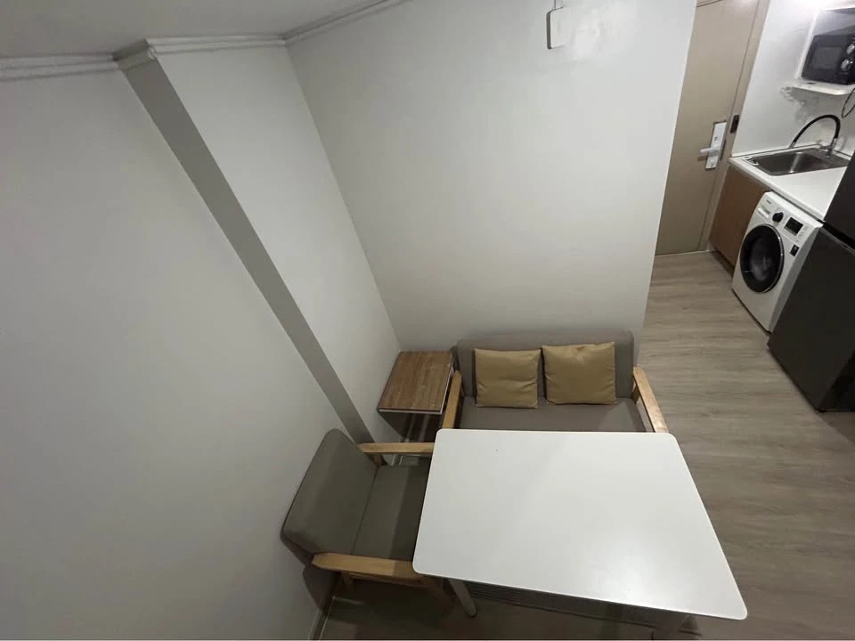 For rent: ELIO Sukhumvit 64, ready to move in, affordable price, just bring your own luggage and move in. Hurry and book now before it's too late.