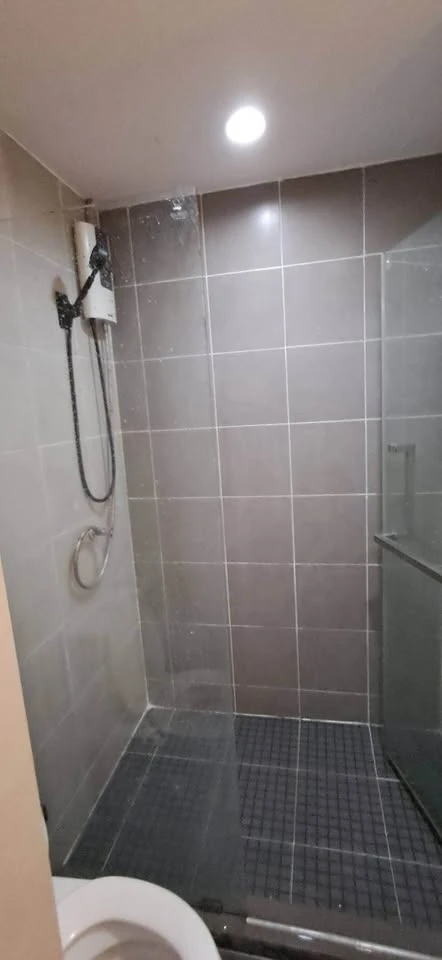 For rent: ELIO Sukhumvit 64, ready to move in, affordable price, just bring your own luggage and move in. Hurry and book now before it's too late.