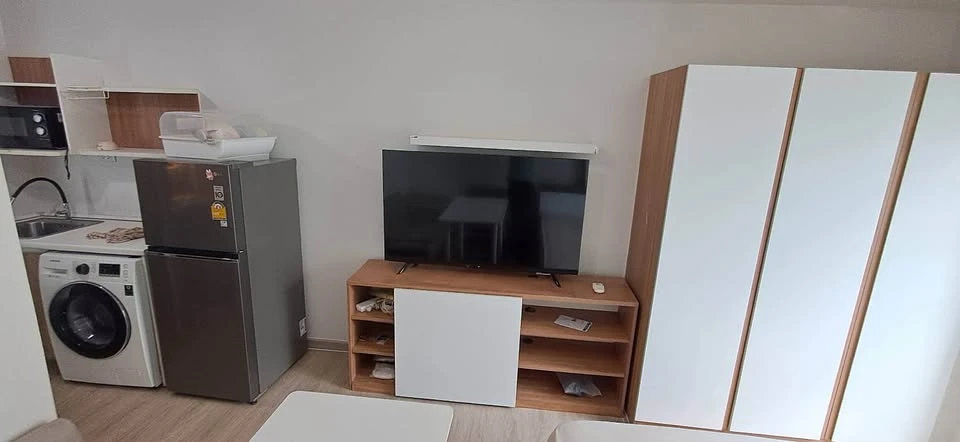 For rent: ELIO Sukhumvit 64, ready to move in, affordable price, just bring your own luggage and move in. Hurry and book now before it's too late.