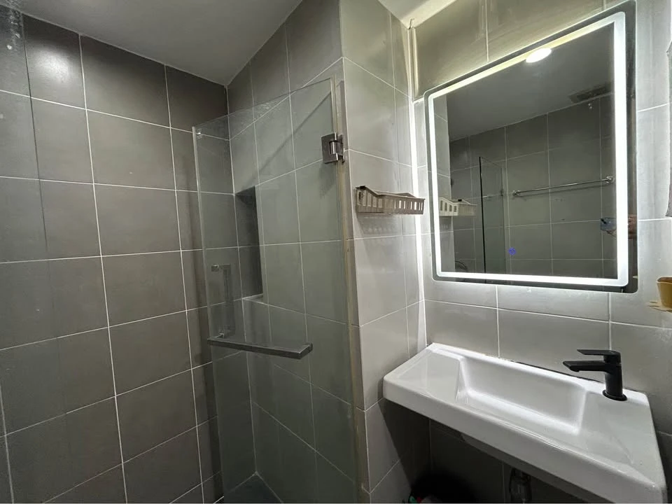For rent: ELIO Sukhumvit 64, ready to move in, affordable price, just bring your own luggage and move in. Hurry and book now before it's too late.