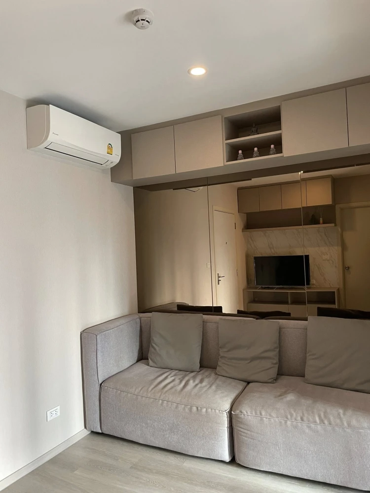 For rent: Elio Sathorn-Wutthakat. Nice room, fully furnished with appliances. Special price available! Book now!