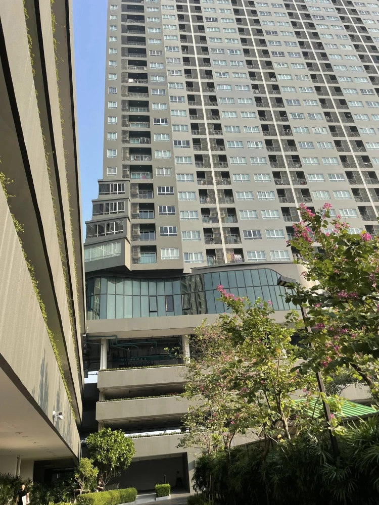 For rent: Elio Sathorn-Wutthakat. Nice room, fully furnished with appliances. Special price available! Book now!