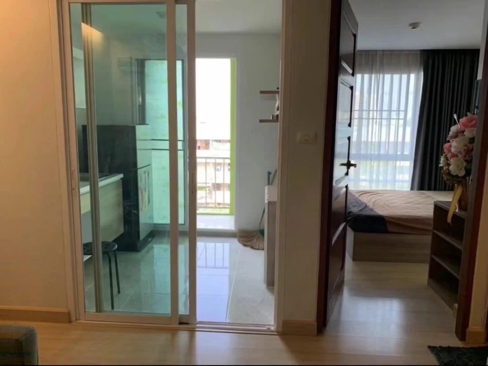 For rent: Emerald Residence Ratchada, 1 bedroom, 1 bathroom, 6th floor, fully furnished, just bring your bags and move in!