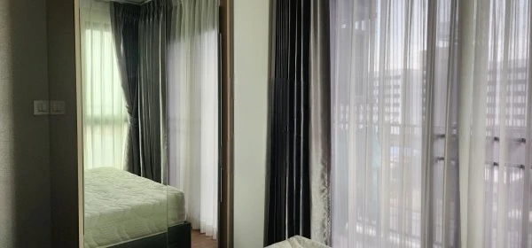 For rent Episode Phaholyothin-Sapanmai corner room, beautiful view, fully furnished, convenient transportation, must arrange.