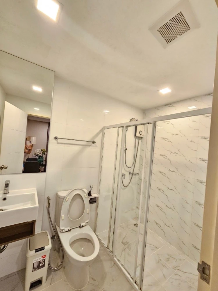 For rent Episode Phahon-Saphan Mai, 2 bedrooms, 1 bathroom, beautifully decorated room, in great condition, very worth booking.